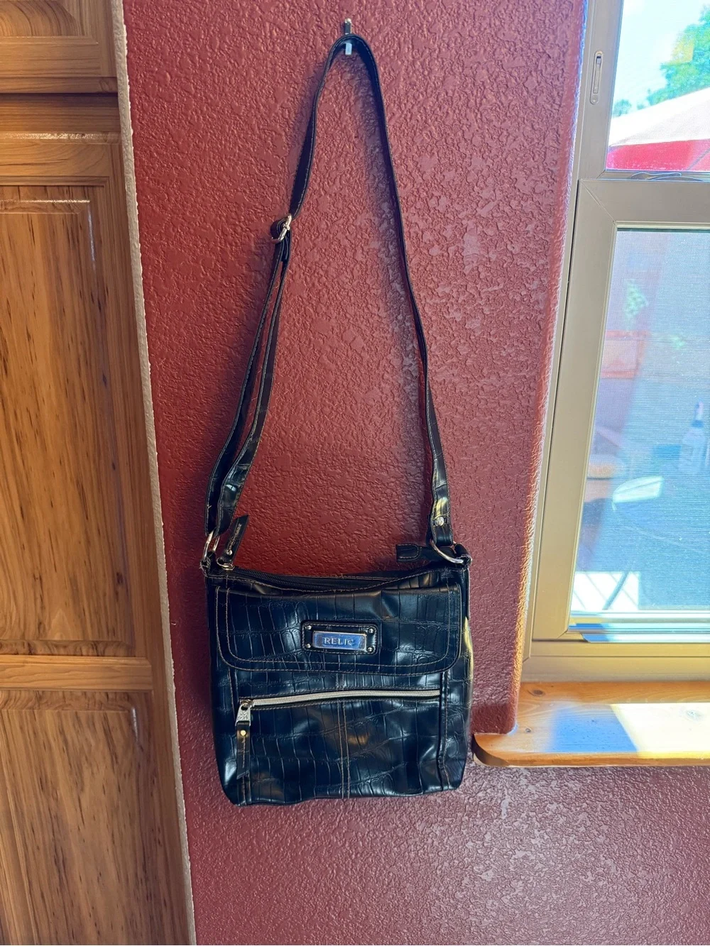 Relic Black Croc-Embossed Crossbody Messenger Bag